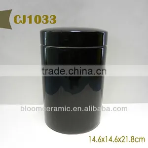 Porcelain Food Container for Food Stock thumbnail-1