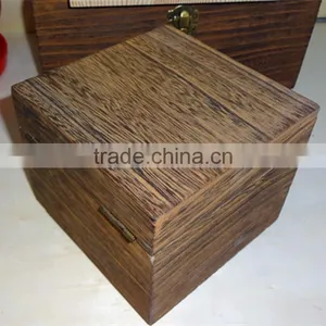 Hot Sale Antique Style Small Wooden Furniture Makeup Drawers With Mirror thumbnail-1