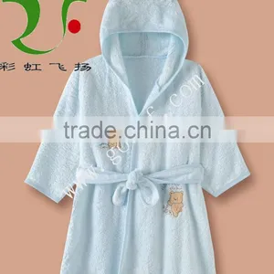 100% Cotton Plain Color Baby Hooded Bathrobe thumbnail-3