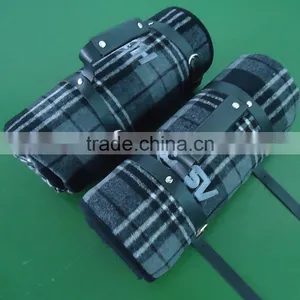 Polar Fleece / Nylon Extra Large With Waterproof Back Picnic & Outdoor Blanket thumbnail-1
