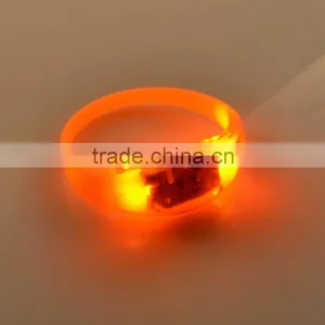 2015 Popular Silicon-sound Activated LED Flashing Bracelet thumbnail-5