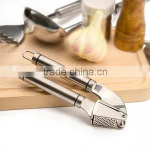 Garlic Press and Mincer, Free Cleaning Brush, 18/10 Anti Rust Stainless Steel thumbnail-1