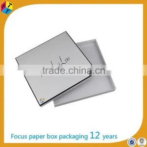 White Plain Paper Packaging Scarf Subscription Box thumbnail-1