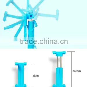 One-piece Design 3.5mm Cable Controlled Handheld Monopod For Mobilephones & Action Cameras-- Features Double-Slotted Groove Pole thumbnail-3