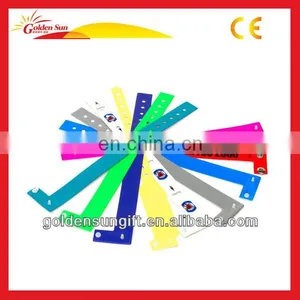Hot Selling Eco-Friendly Custom Glow In The Dark Vinyl Wristband thumbnail-1