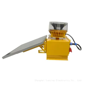 TY2000S LED Single Medium Intensity Solar Obstruction Light(Type B or C) thumbnail-3