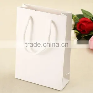Custom Logo Printed Luxury Shopping Kraft Paper Bag Wholesales thumbnail-3