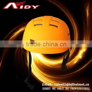 Modern Classic Style Widely Used Climbing Helmet thumbnail-4