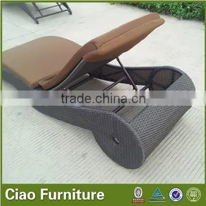 Modern Design Outdoor Furniture Synthetic Rattan Chaise Lounge With Wheel thumbnail-5