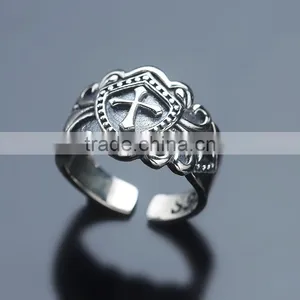 Yiwu Factory Direct Wholesale Retro Cool Punk Cross Ring Tai Silver Jewelry for Men thumbnail-4