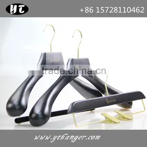 High End Custom Wooden Hanger Wide Shoulder Wooden Hanger for Suits thumbnail-1