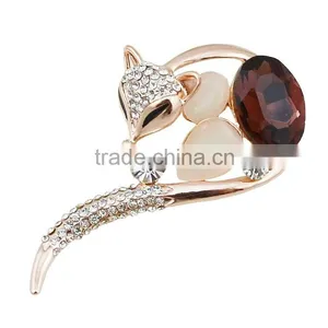 New Alternative Super Cute Jewelry Double Fox Full Diamond Brooch Buckle Shawl thumbnail-2