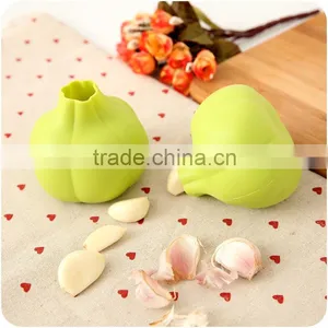 2016 Hot Sale Magic Kitchenware Silicone Garlic Peeler Silicon Peeling Presses thumbnail-1