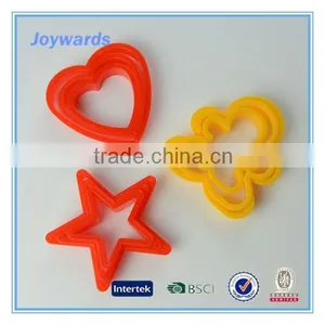 9 Pcs Plastic Cookie Cutter With Different Shapes thumbnail-4