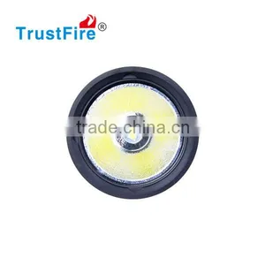 Hot Hot Hot !!! TrustFire the Newest IPX8 Diving Flashlight DF009 Led Diving Torch 4*18650 Battery Diving Light With CE FCC thumbnail-2