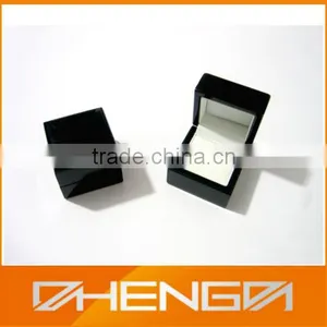 High Quality Customized Made-in-China Engraved Cufflink Box for Sale(ZDW13-C078) thumbnail-1