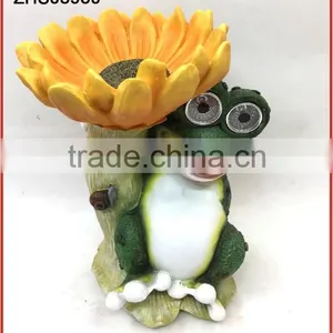 Newly Poly Resin Art Work Sunflower Frog Design Solar Power Toy thumbnail-1