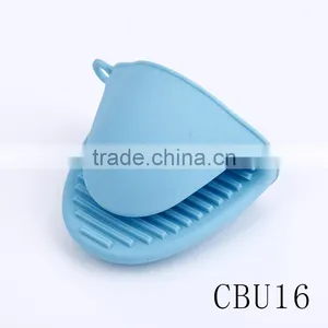Factory Price Silicone Material Heat Insulation Bakeware Glove thumbnail-2