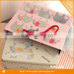Popular Hand Paper Bag With Logo Print thumbnail-2