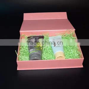 2016 Pink Magnetic Cosmetic Paper Packing Box With Shred Paper thumbnail-3
