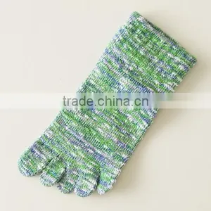 Hot Sale Japanese OEM Best Quality Custom Design Young Girls Injinji Winter Bulk Cotton Rainbow Toe Socks thumbnail-4