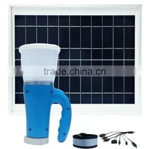 Waterproof Solar Flashlight Used on the Sea thumbnail-1