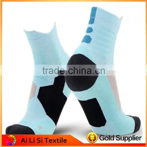 Man Custom Logo Sport Socks, Designer Sport Socks With Low Mqq thumbnail-1