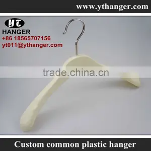 IMY-524 Imitation Wood Grain Plastic Top Hangers for Fabric Cheap thumbnail-1