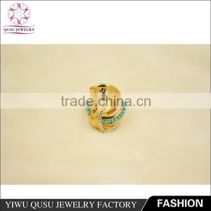 2015 Yiwu New Products Gold Plated Ring With Engrave Pattern and Green Plastic Beads thumbnail-3