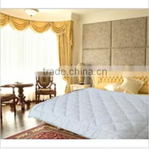 Natural and Pure and Fresh Colorful Star Quilt With Polyester 3D and Microfiber Filling thumbnail-1