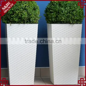 Wholesale Elegant White Resin Wicker Decorative Indoor Plant Pots thumbnail-2