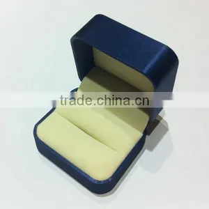 Double Ring Premium Jewelry Box Sapphire Blue thumbnail-2