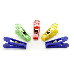 Plastic Clothes Pegs thumbnail-1