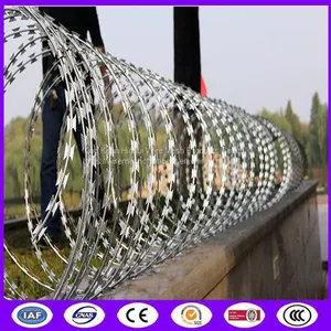 Rust Resistance Hot Dipped Galvanized Razor Barbed Wire For Protection thumbnail-4