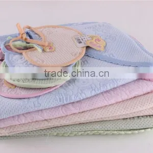 Multi -designs Beautiful Embroidery Baby Bib thumbnail-1