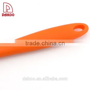 High Temperature Resistant Long Handle Silicone Colander thumbnail-4
