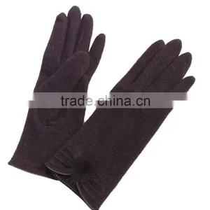 Sheep Wool Hand Glove thumbnail-1