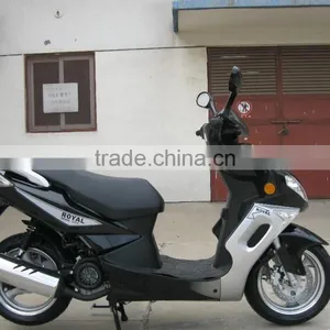 Good Looking and Quality Gas Scooter thumbnail-2