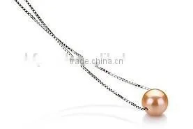 White Pearl Pendant Necklace thumbnail-6