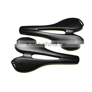 2016 High Quality 3k UD Full Carbon Fiber T700C Bicycle Saddle for Sale thumbnail-1