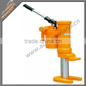 Hydraulic Bottle Jack for Caring Emergency thumbnail-1