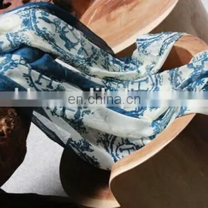 Women Soft Warm Scarf Ice Silk Cotton Scarf Autumn and Winter Fashion This Year Ladies Shawls Scarf thumbnail-2