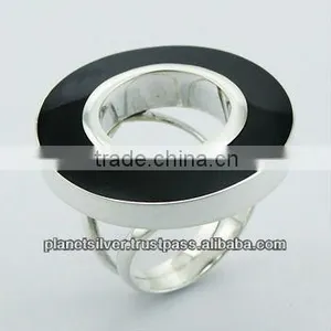 Open Circle Black Shell Ring Deep Set In Sterling Silver thumbnail-1