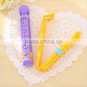 Promotional Plastic Bag Clips With Freshness Date thumbnail-2