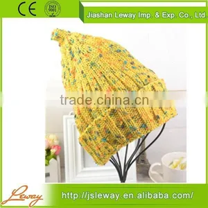 China Wholesale Knitted Beanie For Women thumbnail-2