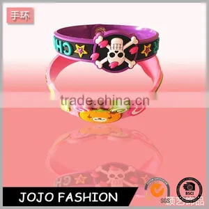 2016 Hot Selling Wholesale Cheap Custom Halloween Skull Bracelet Kids Cartoon Silicone Bracelet Supplier's Choice thumbnail-2