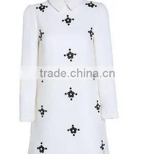 2015 Hotwholes Unique Turndown Collar Three Lines Cross-shape Embroider Ladies Coat thumbnail-1