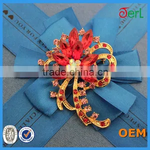 2016 Factory Price Wedding Brooch Clear Rhinestone Brooch for Wedding Invitations thumbnail-4