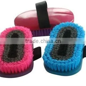 Oval Plastic TPR Horse Grooming Brush thumbnail-1