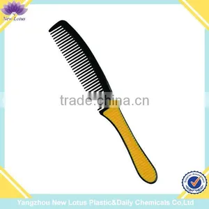 Disposable Plastic Hotel Comb for Travel thumbnail-1